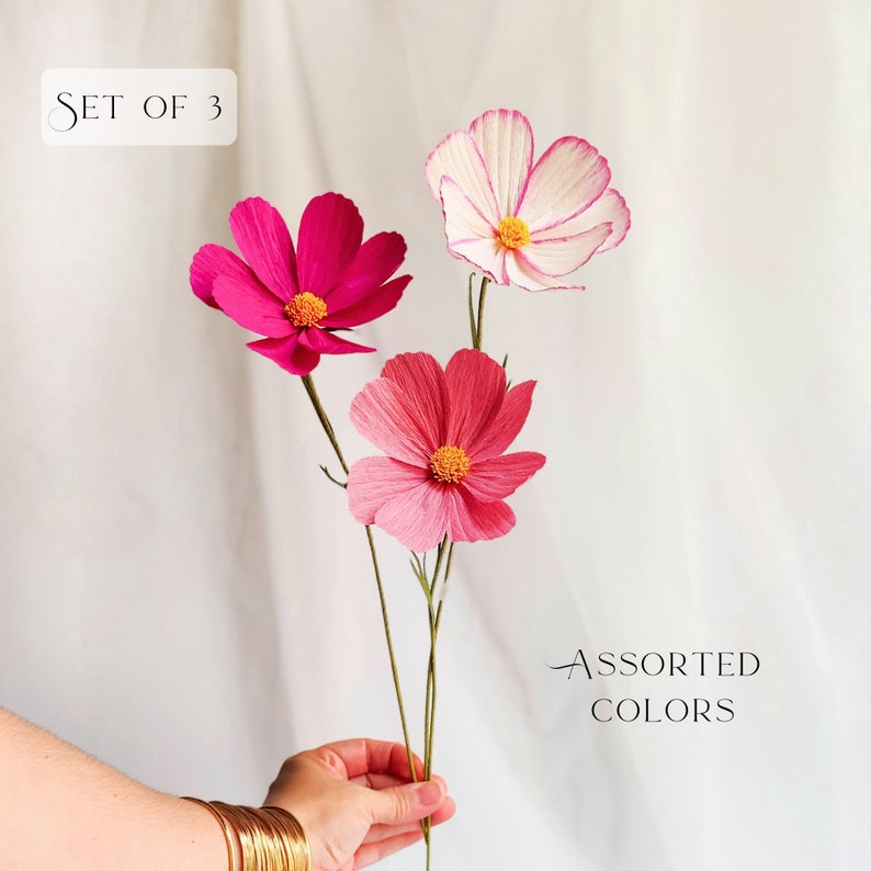 Fleurs en papier crépon cosmos bouquet champêtre décoration été