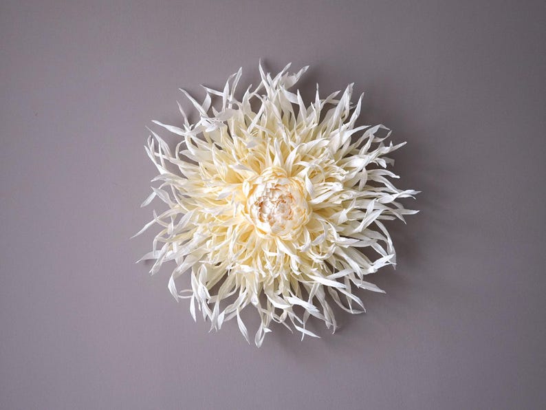 Décorations murales en papier crépon dahlia géant mariage bohème