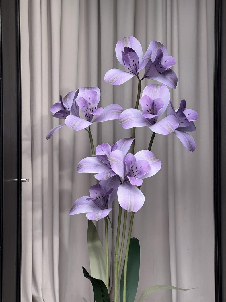 Grandes fleurs en papier - Lot de 9 grandes fleurs en papier - Composition florale en papier d'alstroemeria rose clair