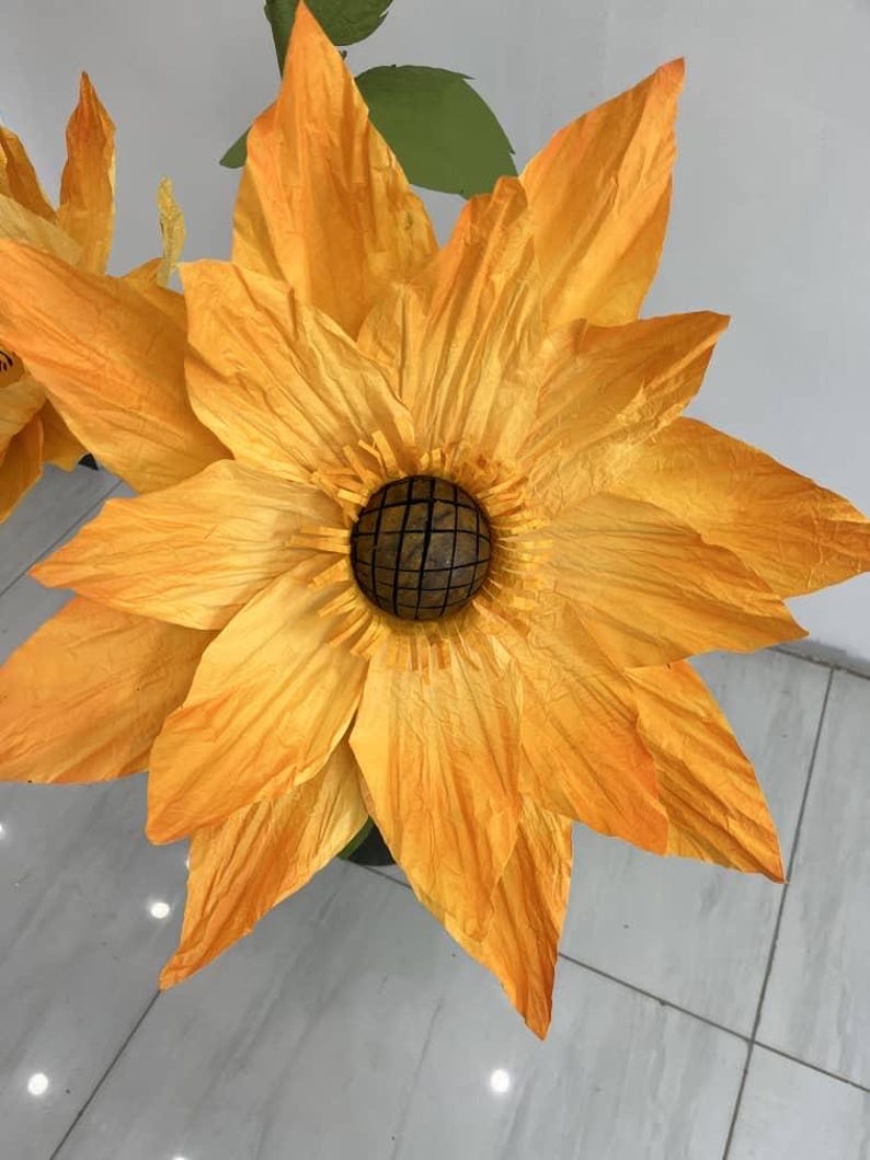 Tournesol géant, 80 cm de large, papier crêpe, fleur de soleil pour décoration de tonnelle de mariage, douche nuptiale, composition florale, fête d'anniversaire, scène de fond