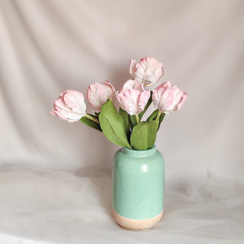 Fleurs en papier crépon tulipes perroquet bouquet réaliste