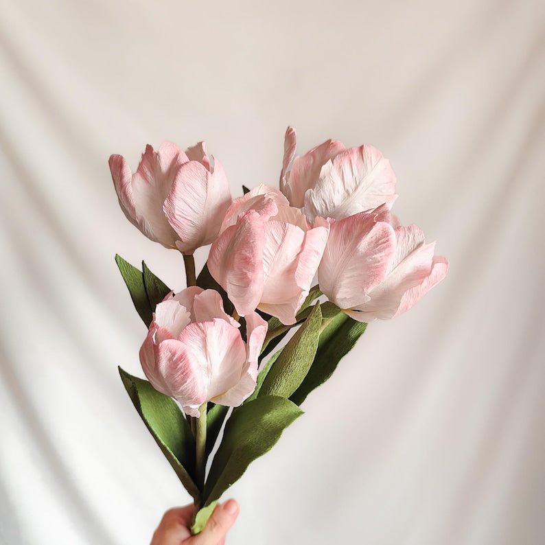 Fleurs en papier crépon tulipes perroquet bouquet réaliste