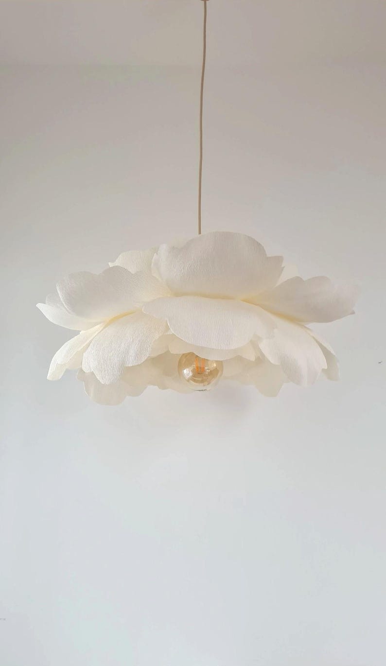 Grande suspension fleur crème 70 cm, plafonnier floral fait main, lustre en papier bohème Japandi, cordon E27 beige