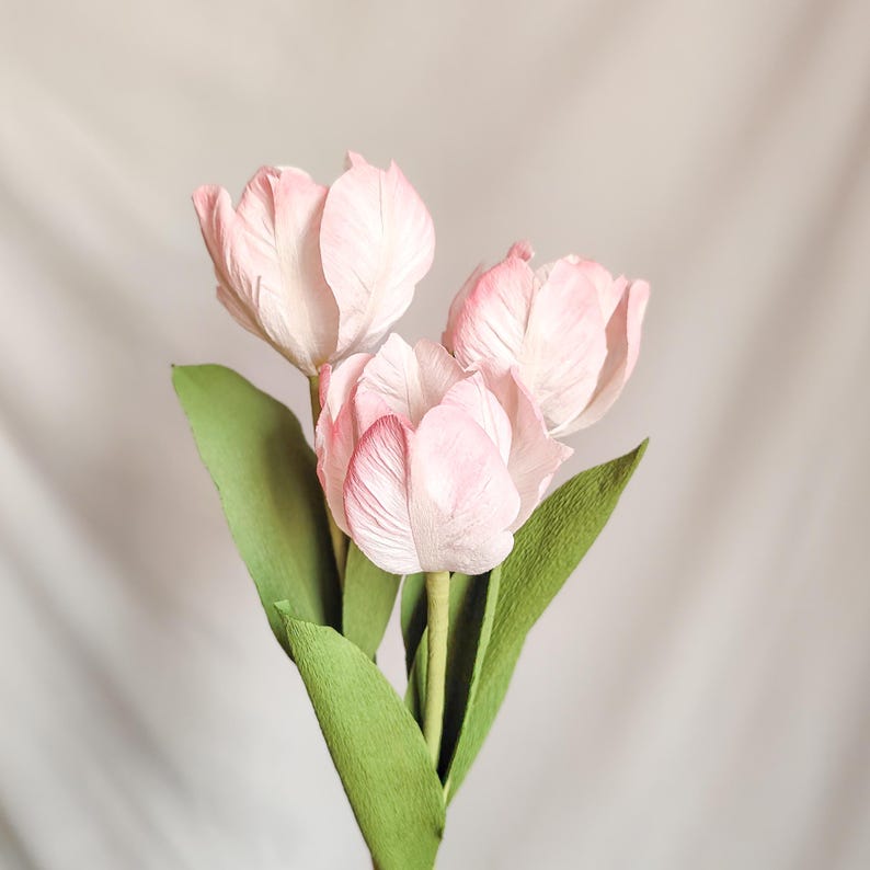 Fleurs en papier crépon tulipes perroquet bouquet réaliste