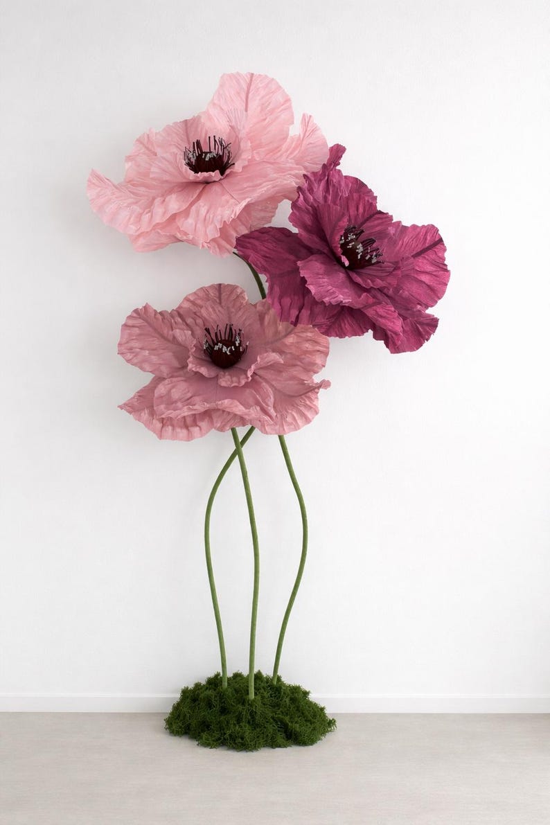 Coquelicots géants en papier pour la décoration d'événements