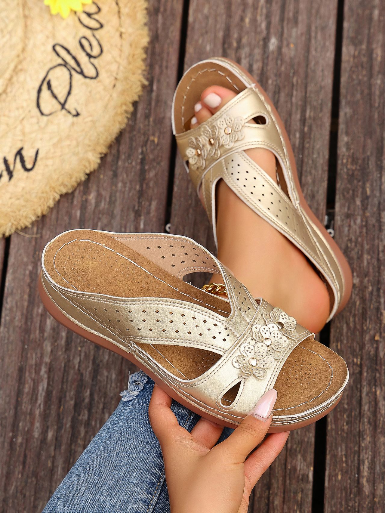 ✨ 2026 New Arrival：Trendy floral cutout design, perfect for summer fashion.