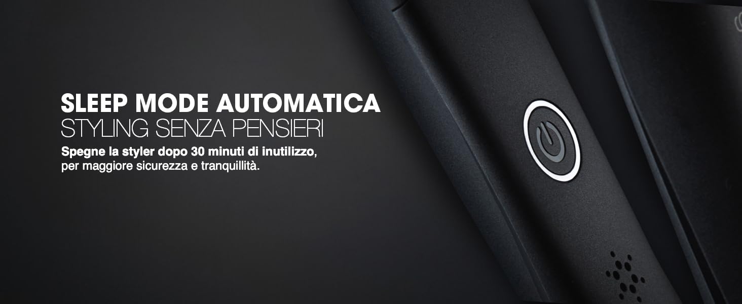 Il testo recita «SLEEP MODE AUTOMATICA» e «STYLING SENZA PENSIERI» con testo italiano aggiuntivo di seguito. Materiale in tessuto nero con quadrante circolare visibile sul lato destro.