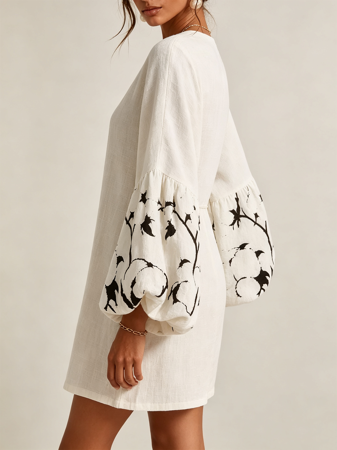 Relaxed Linen Dress — Flowy Balloon Sleeves & Unique Floral Cuffs