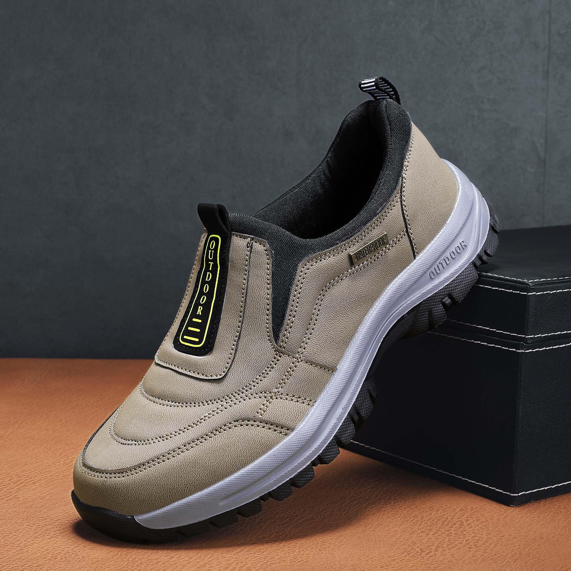 2025 Men's Lightweight Extra Wide Width Orthopedic Hands-Free Foot Pain Relief Slip-on Shoes