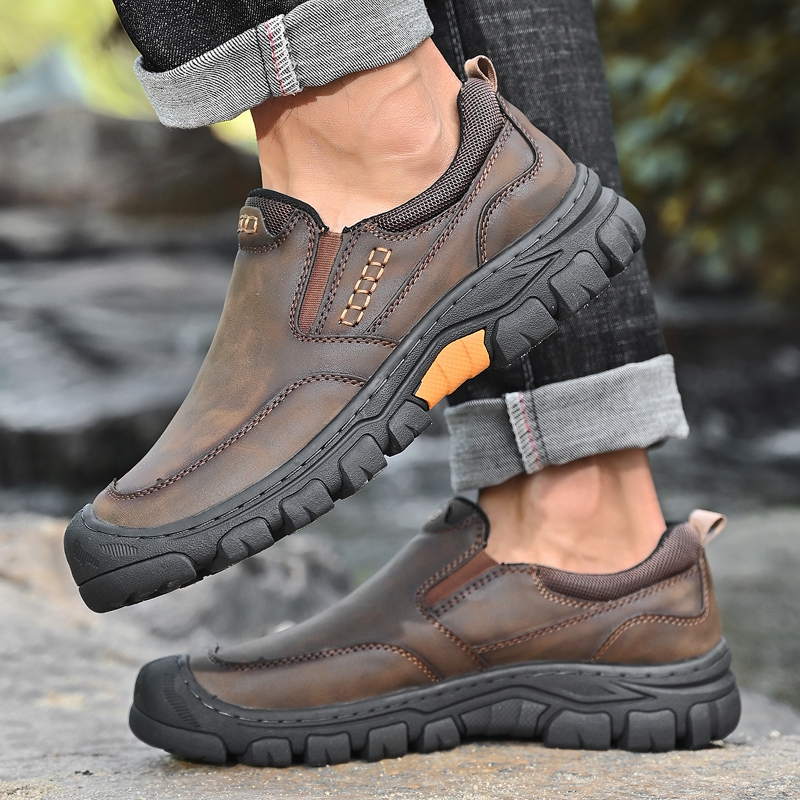 ⏰Promotion - 50% OFF🔥 Men's Wide Toe Slip-On Leather Loafers | Arch Support & Anti-Collision Outdoor Shoes
