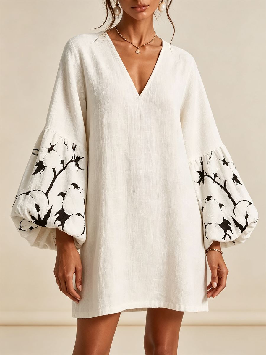 V-neck and relaxed silhouette detail