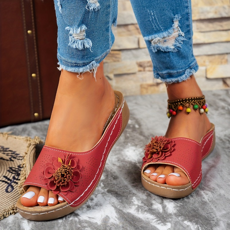 Elegant Floral Sandals with Soft Arch Support