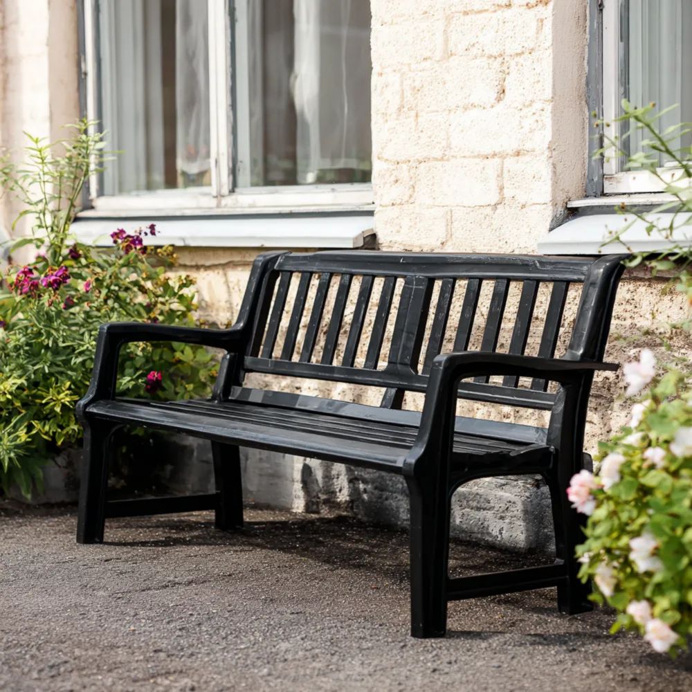 Banc de jardin en résine 145x49x74 cm - Noir