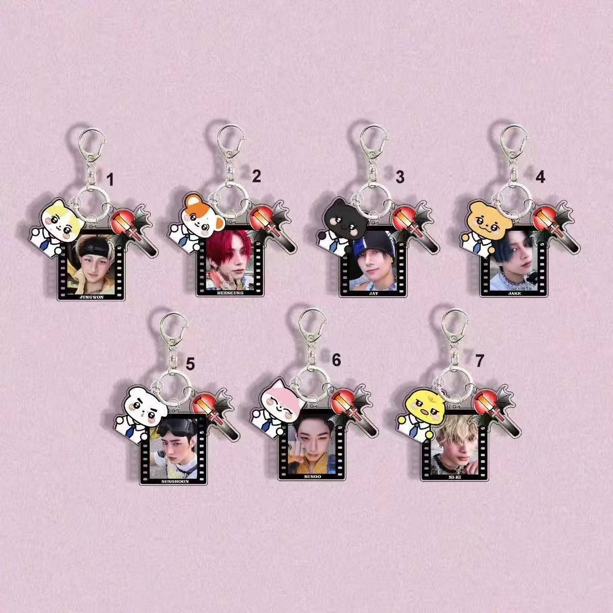 THREE-PIECE ACRYLIC KEYCHAIN SET  ENHYPEN 