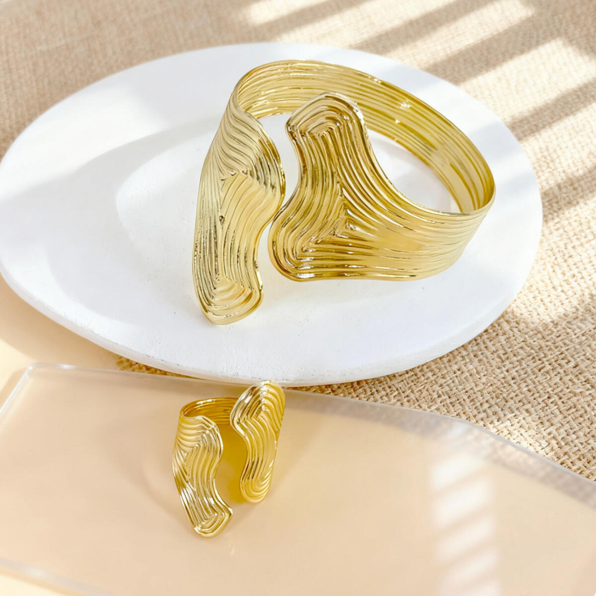 Retro-style Irregular Curved Smooth Lines Bracelet and Ring Set