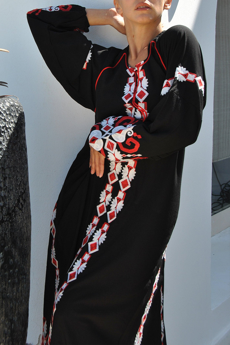 Womens Round Neck Long Sleeved Embroidered Elegant Casual Maxi Dress