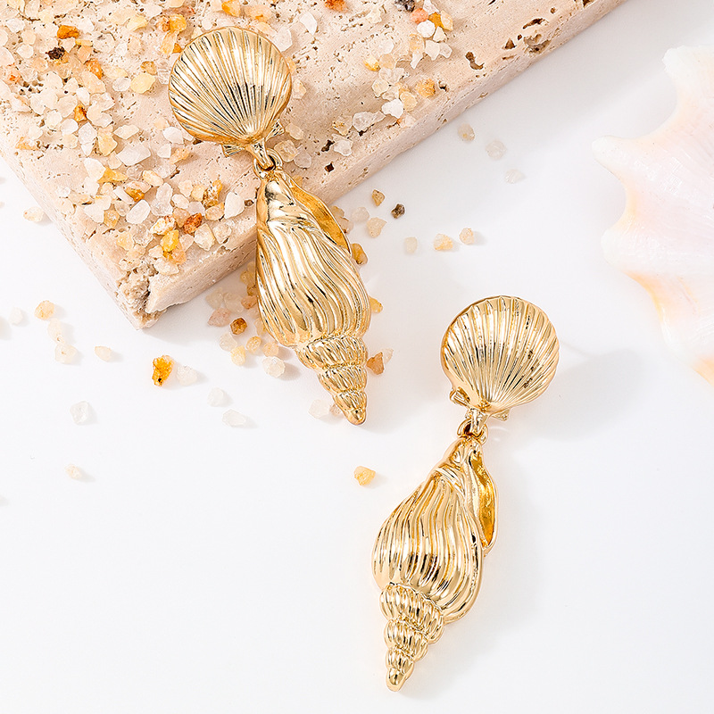 Ocean Wind Metallic Gold Seashell Shell Women's Earrings