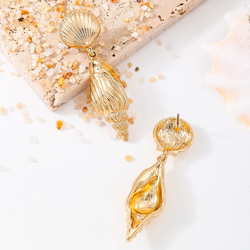 Ocean Wind Metallic Gold Seashell Shell Women's Earrings