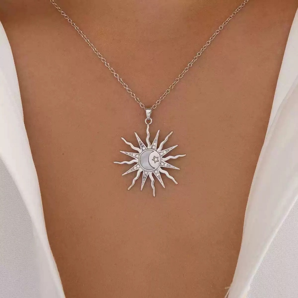 Alloy Studded Diamond Sun Pendant Necklace