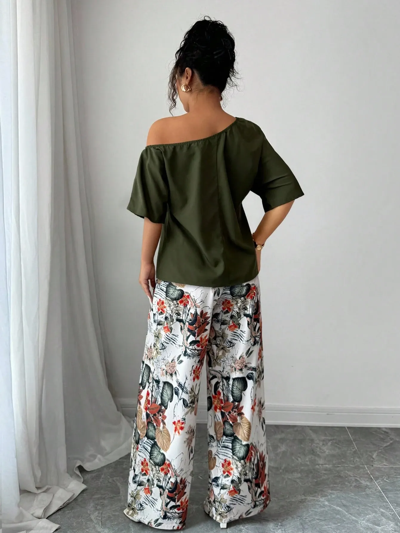 Women Summer Casual Solid Color Asymmetrical Shoulder Top And Floral Print Pants Set
