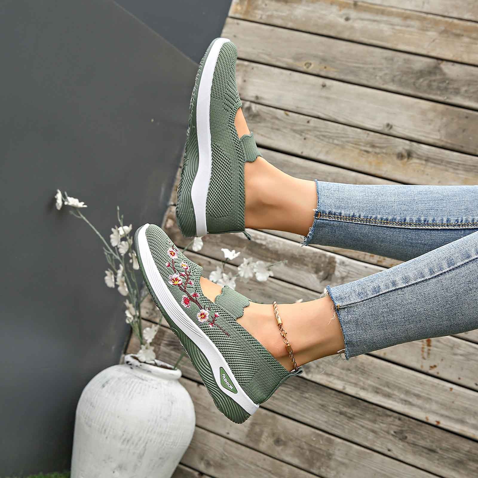 Women's comfortable breathable knitted sneakers