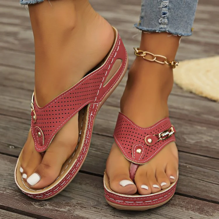 TlflsTM Sandals