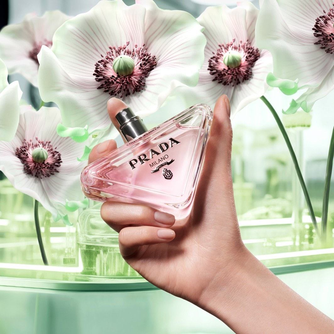 Prada Paradoxe Virtual Flower