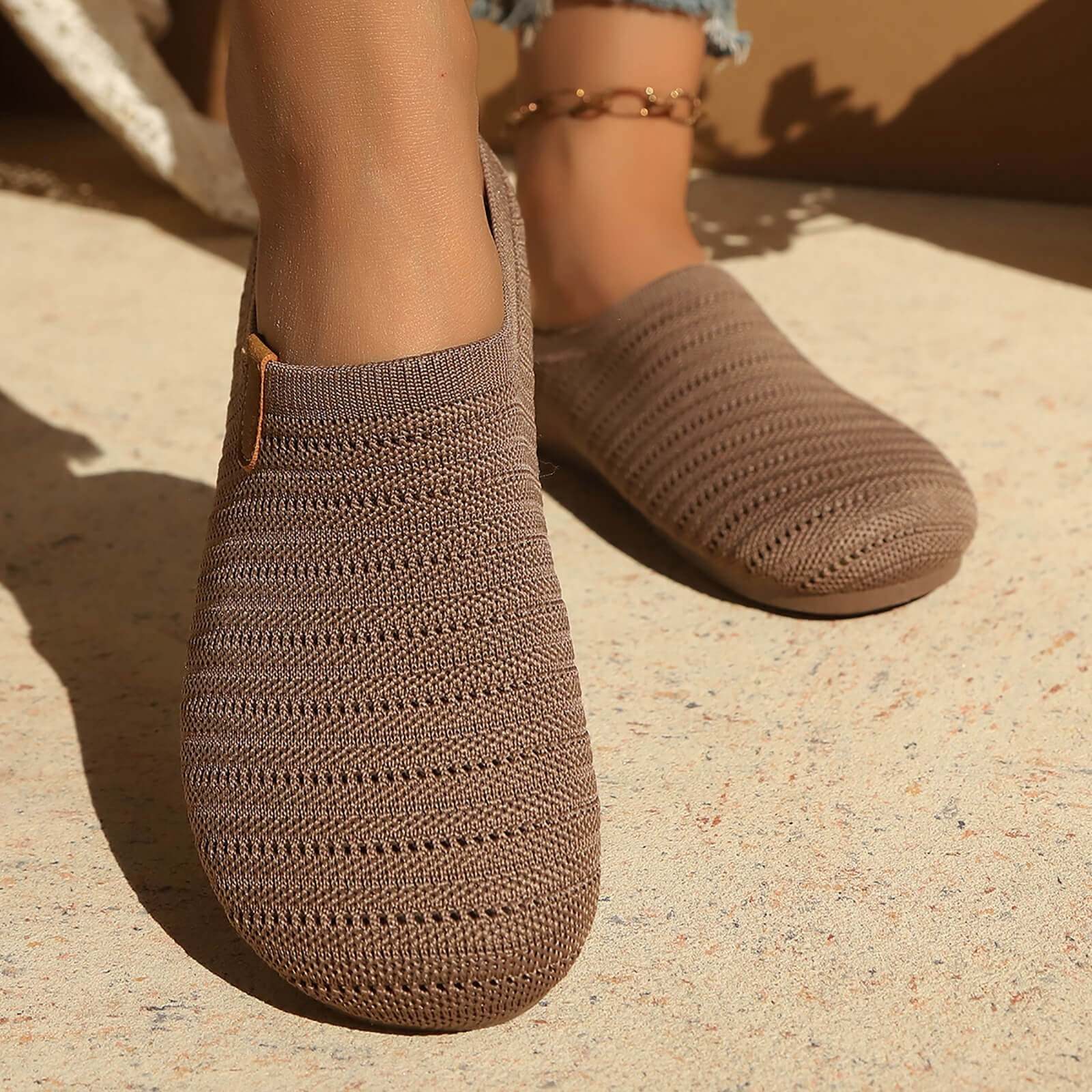 Hurxie Women Clogs Knit Slip On Mules Work Shoes with Arch Support Slippers Round Toe Slides Comfortable Flats Coffee 36