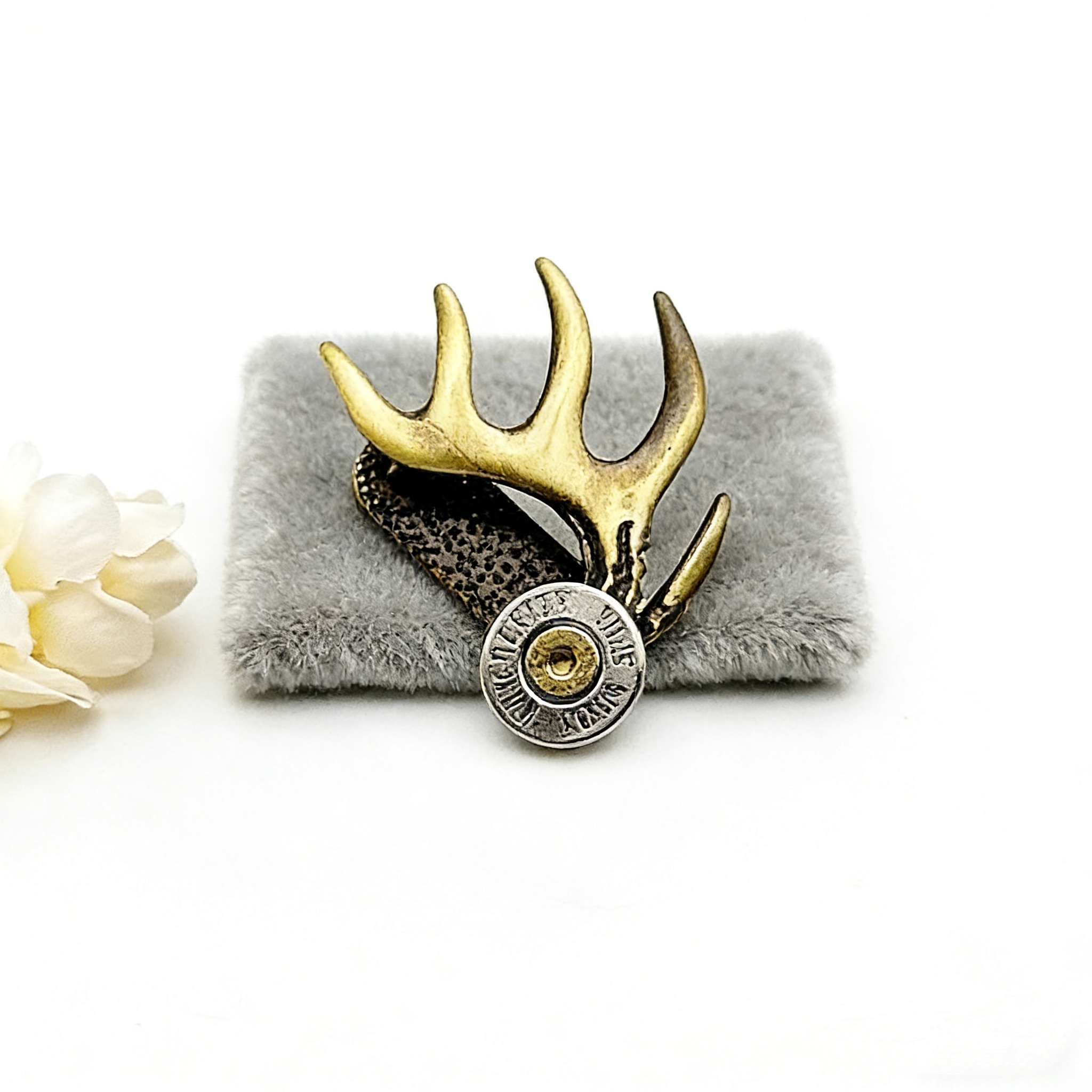 Simple Style Antler Brooch Lightweight Luxury Accessory for Women & Men