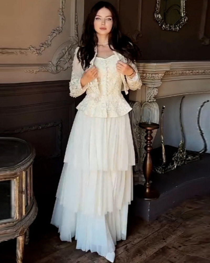 French Retro "Palace Style" Three-Piece Set: Lace Splicing, High-Waist, and Cutout Details