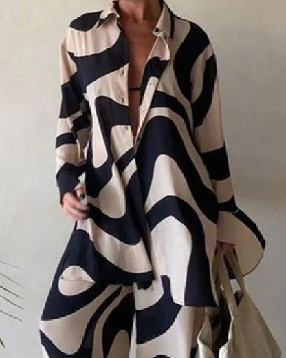 Loose Long-Sleeve Top and Straight-Leg Pants Two-Piece Set with Trendy Print for Travel and Vacation