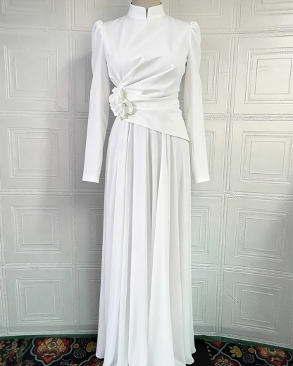 Elegant Solid-Color Evening Gown: Long-Sleeve, Slim-Fit Dress