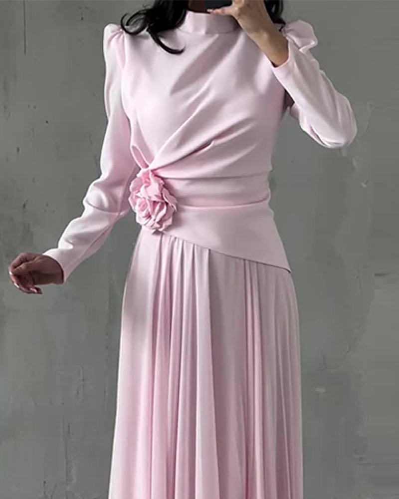 Elegant Solid-Color Evening Gown: Long-Sleeve, Slim-Fit Dress