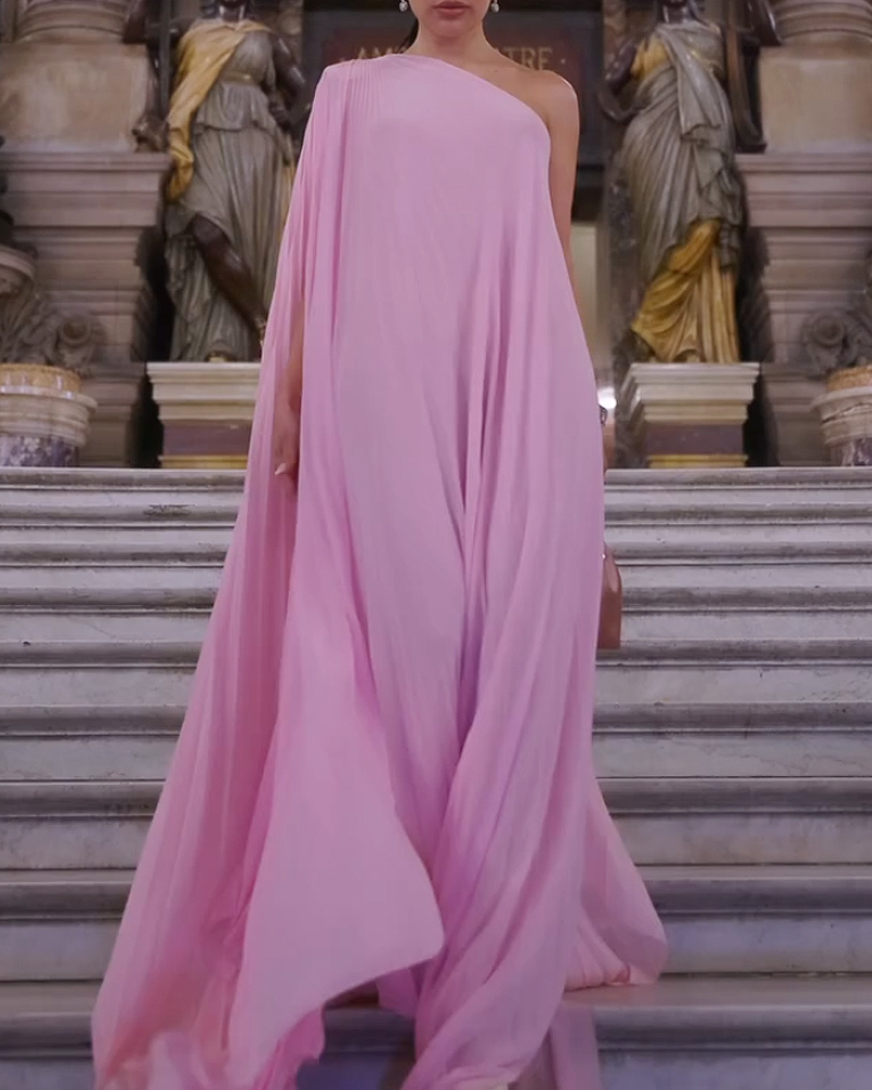 Elegant One-Shoulder Pleated Dress