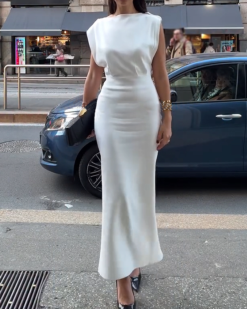 Elegant Sleeveless Solid Color Dress