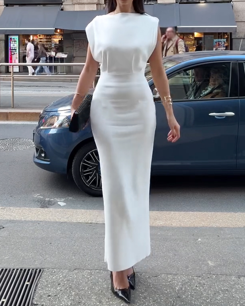 Elegant Sleeveless Solid Color Dress