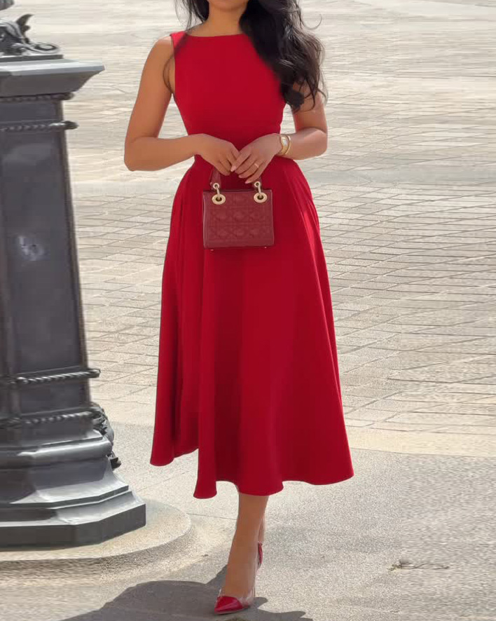 Elegant Round Neck Sleeveless Solid Color Dress