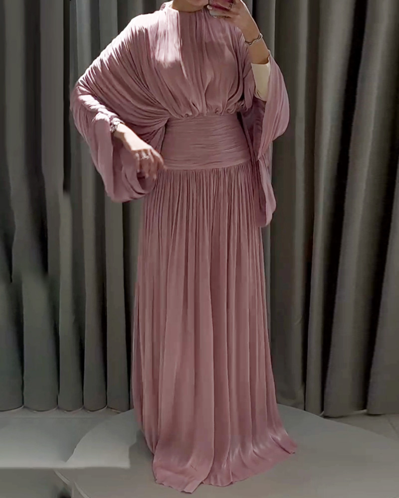 Round Neck Pleated Solid Color Dress