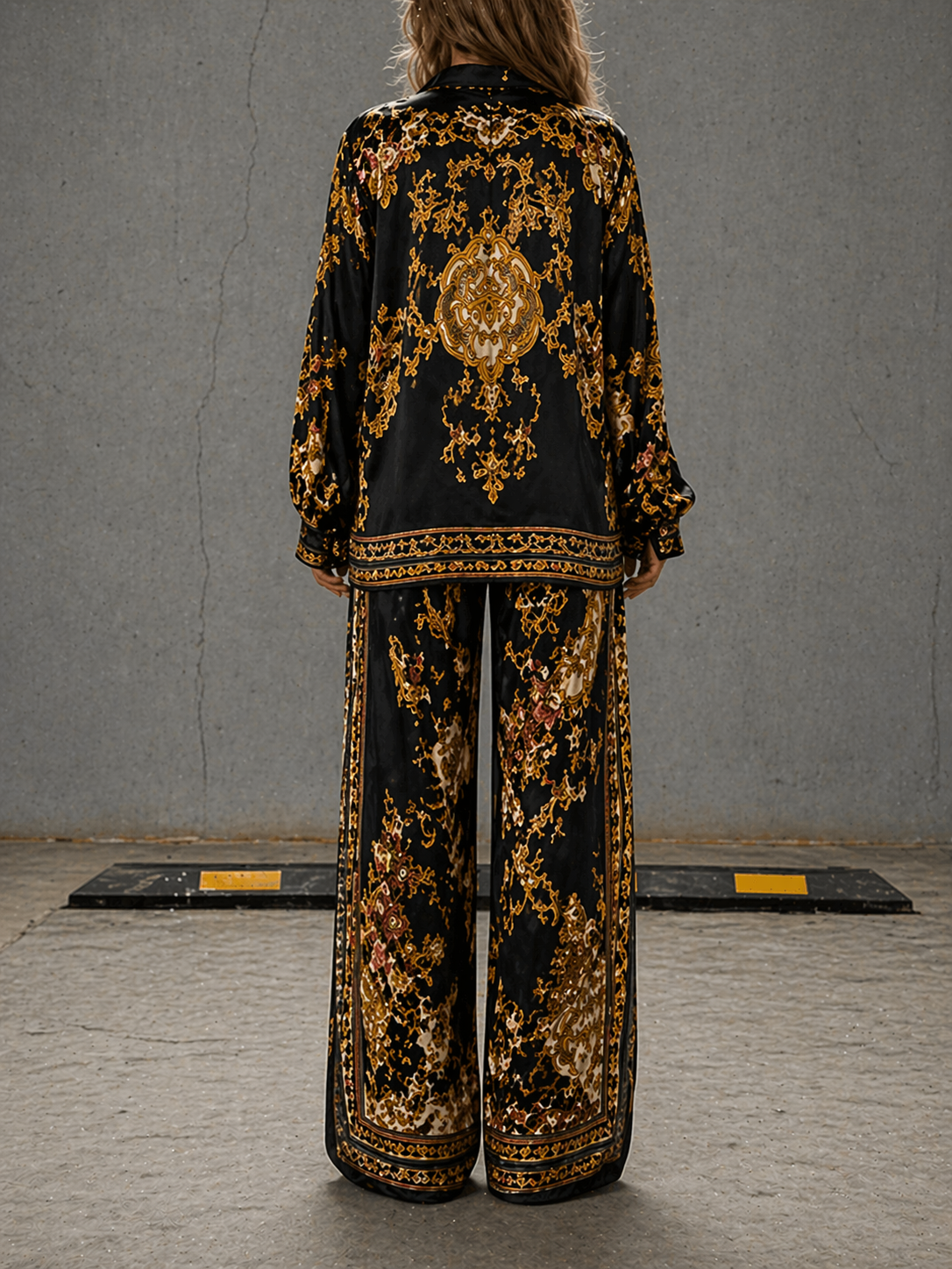 Casual Black and Gold Print Two-Piece Set