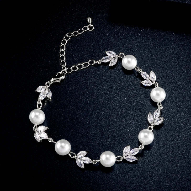 Stříbrný náramek s křišťálovými listy a perlami-Eleanor Hart CZ