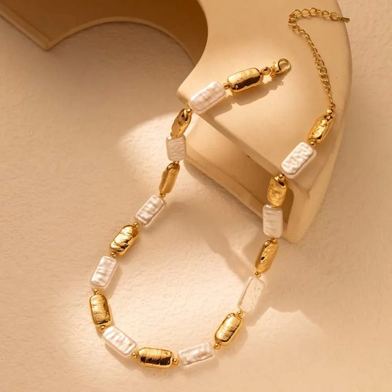 Vintage Aranyés Bílý Obdélníkový Perlový Náhrdelník-Eleanor Hart CZ