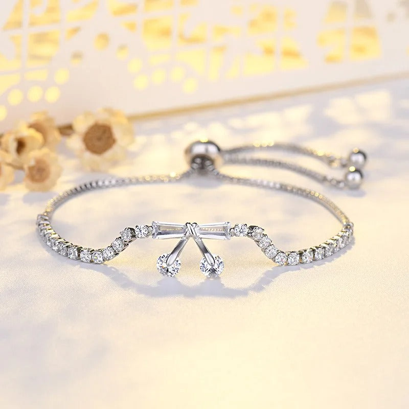 Vintage stříbrný krystalový mašlový a kapkový tvar přívěsek náramek-Eleanor Hart CZ