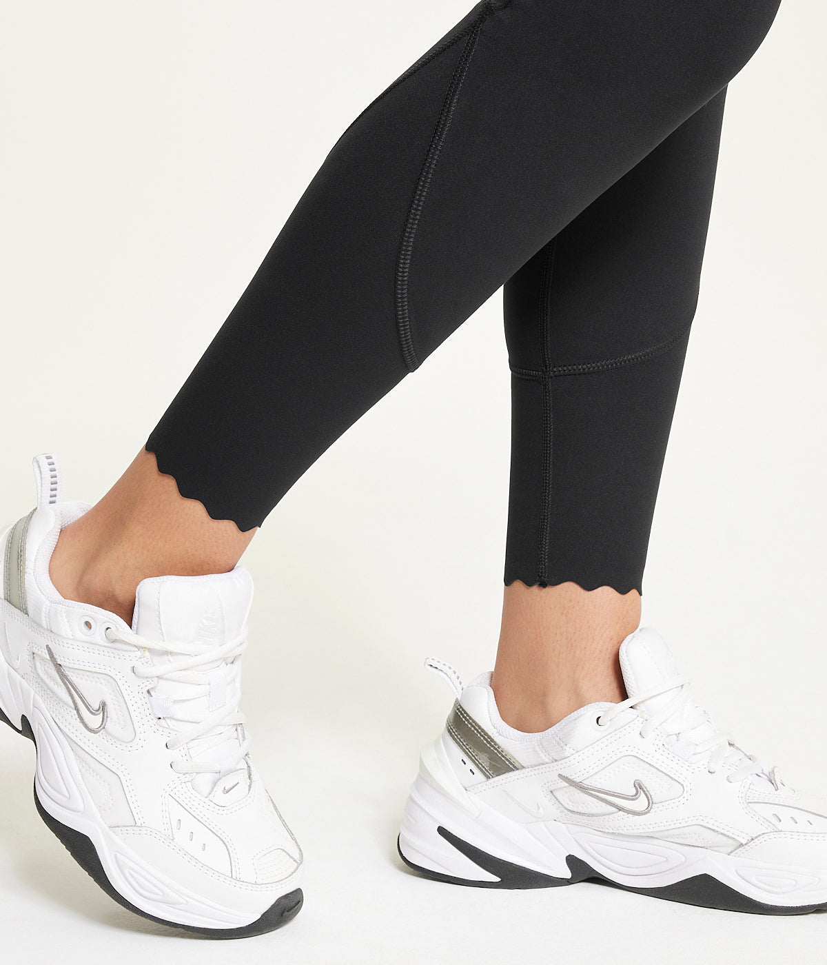 Core Scallop Hem Legging-Feelings Star