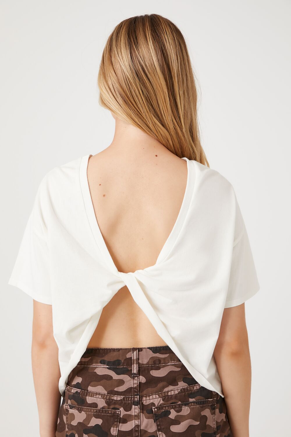 Twist-Back Cropped Tee-Feelings Star