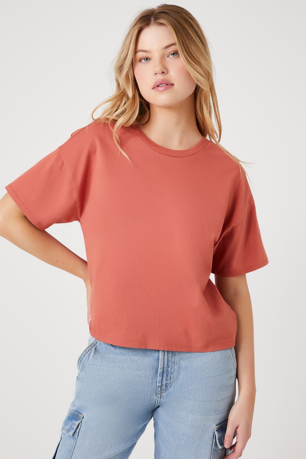 Twist-Back Cropped Tee-Feelings Star