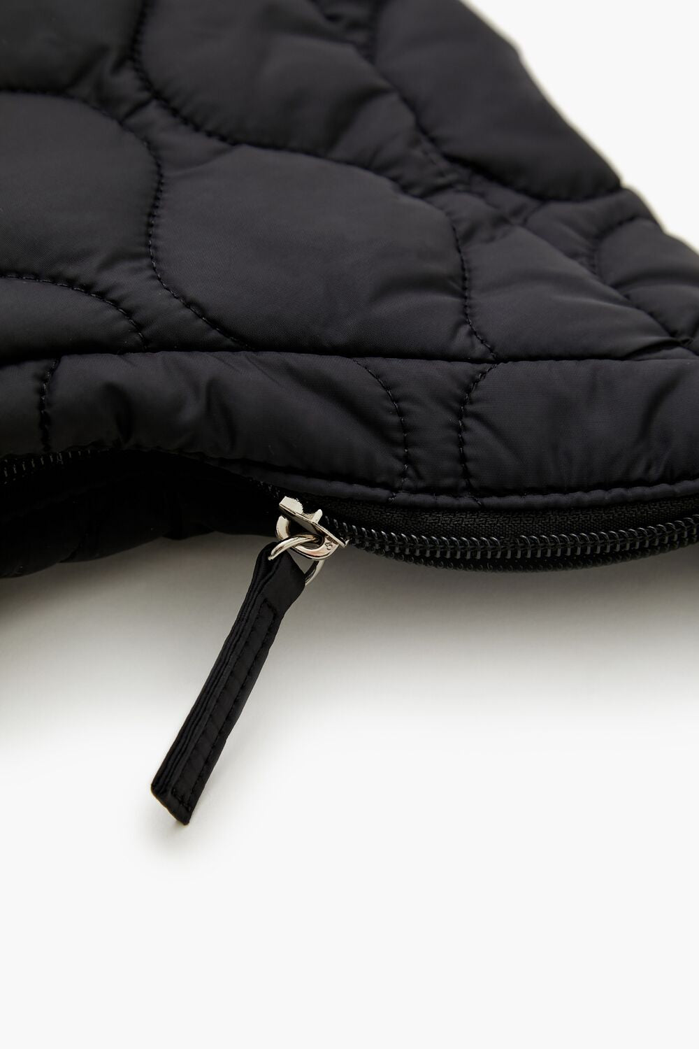 Quilted Nylon Tote Bag-Feelings Star