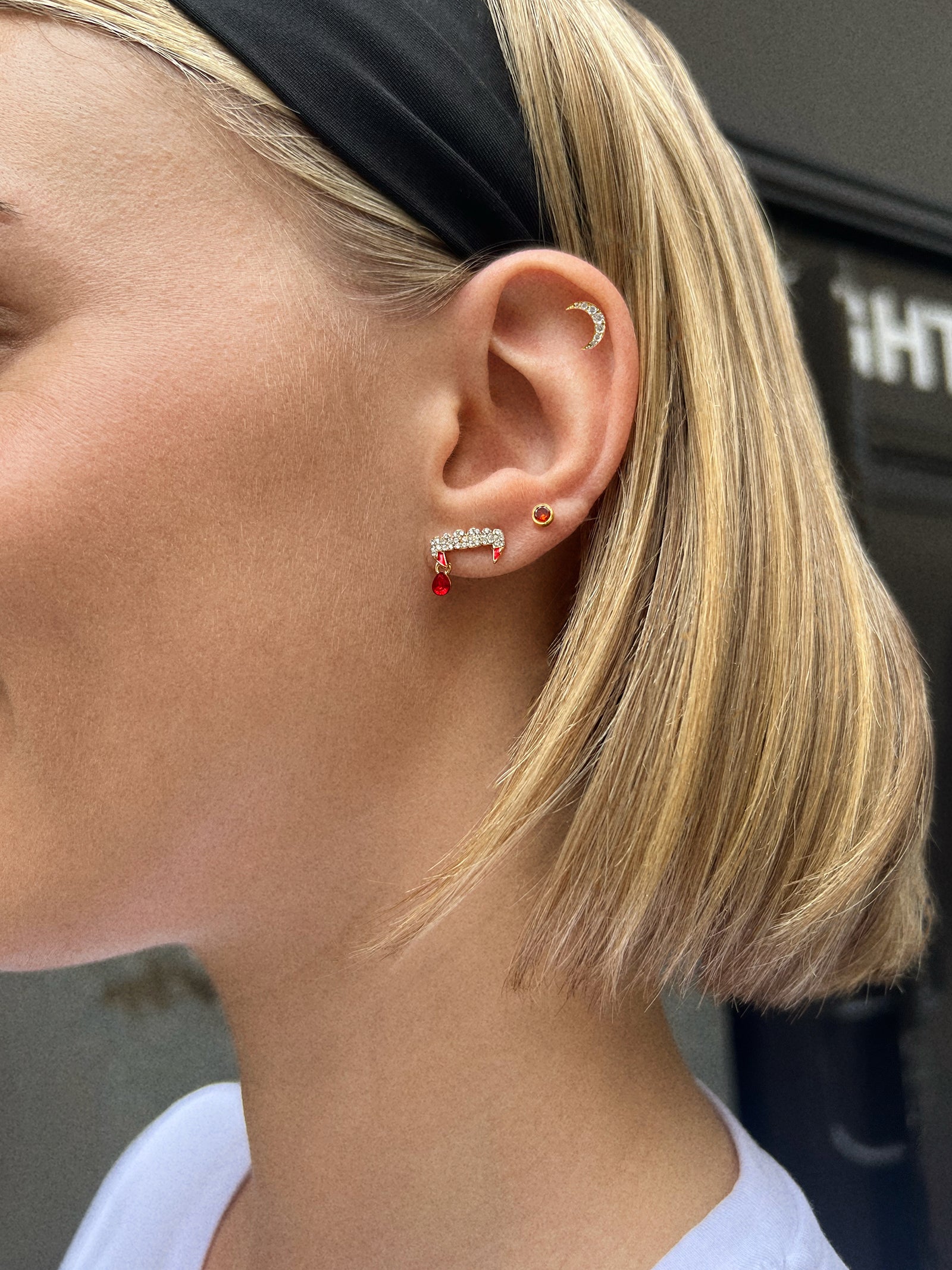 Bite Me Earrings - Vampire Fangs-Blues Comming