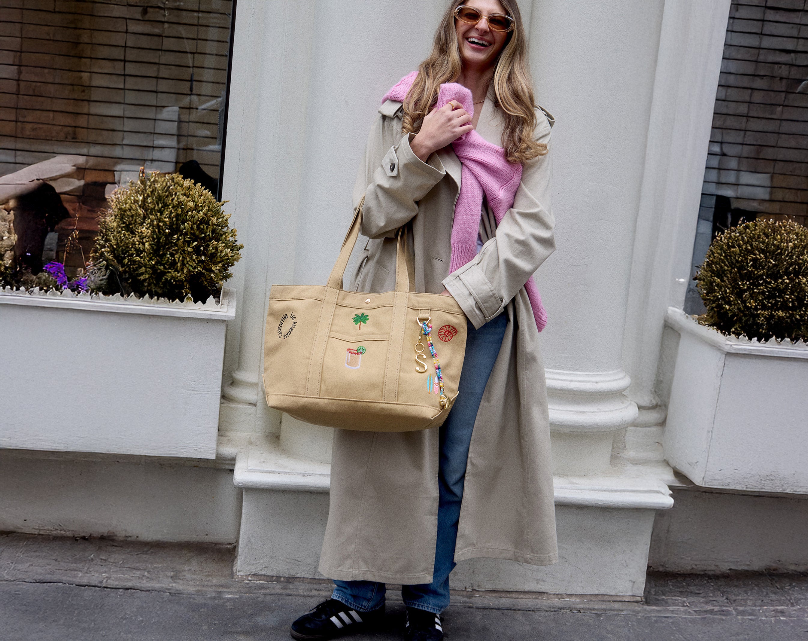 Medium Custom Icon Tote - Medium-Blues Comming