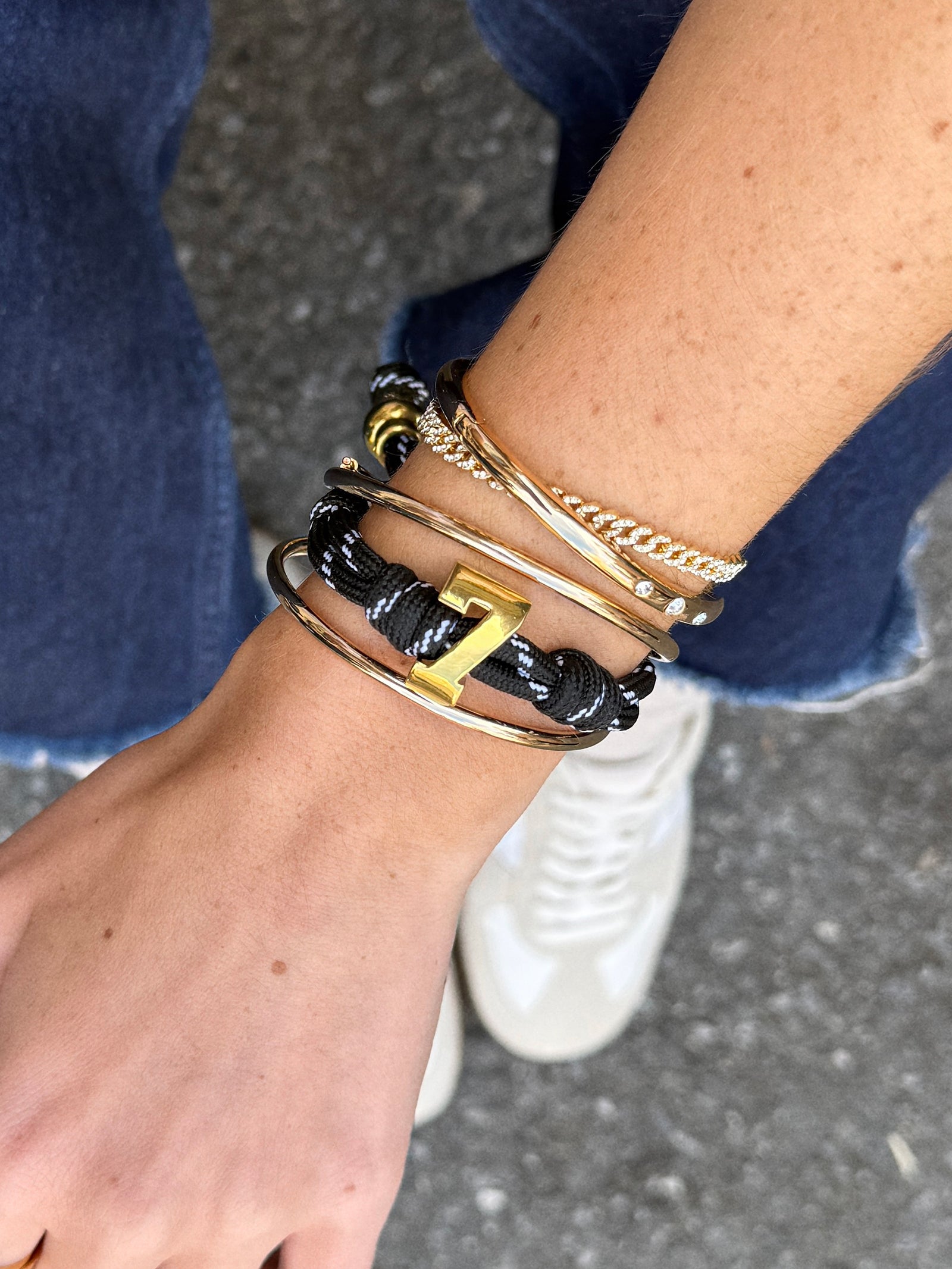 Knotty Varsity Number Custom Bracelet - Onyx Single Digit-Blues Comming