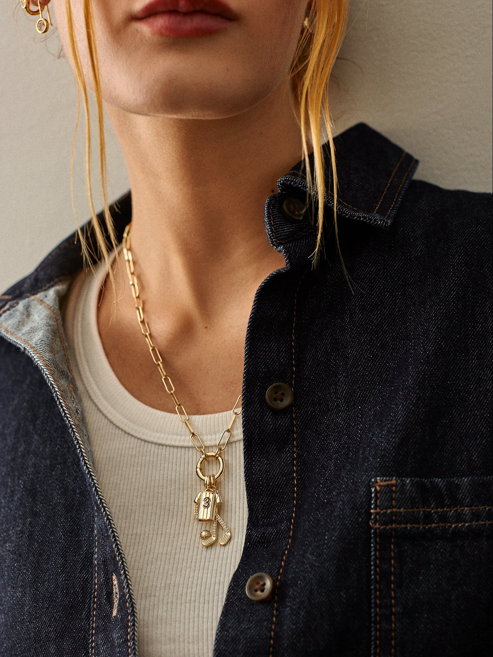 Jersey Custom Cluster Charm - White-Blues Comming